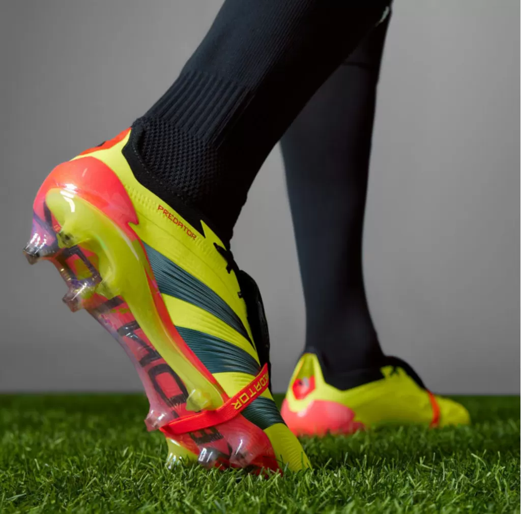 Бутсы профессиональные Adidas Predator Elite FT FG